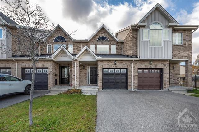 431 Dusk Private, Townhouse with 3 bedrooms, 2 bathrooms and 3 parking in Ottawa ON | Image 1