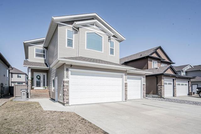 8514 70a Avenue, House detached with 5 bedrooms, 3 bathrooms and 6 parking in Grande Prairie AB | Image 1