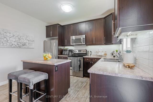 60 - 3320 Meadowgate Blvd, Townhouse with 2 bedrooms, 2 bathrooms and 1 parking in London ON | Image 2