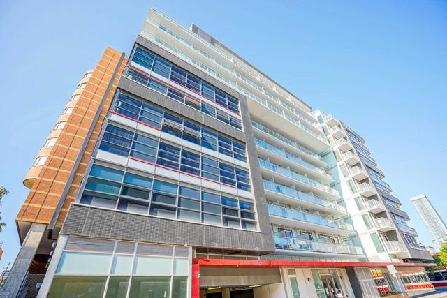 710 - 10 Willison Sq, Condo with 3 bedrooms, 2 bathrooms and 0 parking in Toronto ON | Image 1