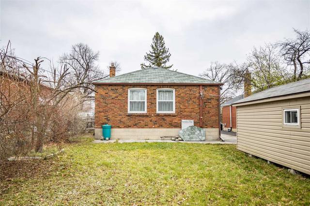 20 Lewiston Rd, House detached with 3 bedrooms, 1 bathrooms and 4 parking in Toronto ON | Image 25