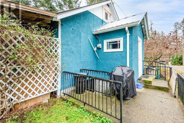 1940 Pengelley Rd, House detached with 2 bedrooms, 1 bathrooms and 10 parking in Campbell River BC | Image 25