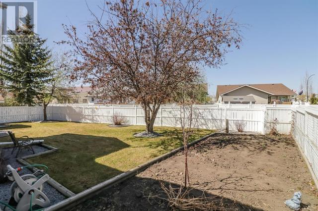 136 Ahlstrom Close Se, House detached with 4 bedrooms, 3 bathrooms and 2 parking in Red Deer AB | Image 33