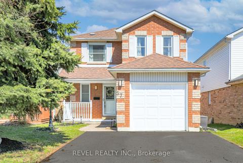 57 Champine Sq, House detached with 3 bedrooms, 4 bathrooms and 3 parking in Clarington ON | Card Image
