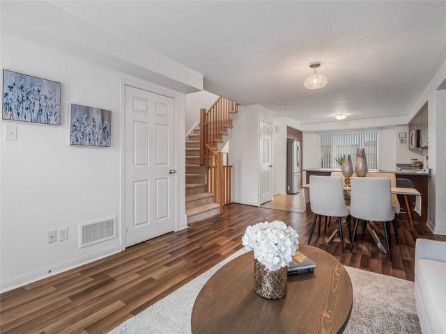 7 - 2875 Hazelton Pl, Townhouse with 2 bedrooms, 3 bathrooms and 1 parking in Mississauga ON | Image 3
