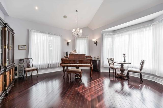 8 Bernadotte Dr, House detached with 4 bedrooms, 6 bathrooms and 22 parking in Markham ON | Image 8