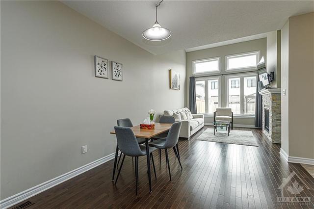 317 Livery Street, Townhouse with 3 bedrooms, 3 bathrooms and 3 parking in Ottawa ON | Image 5