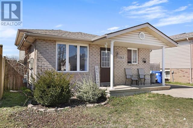 3565 Klondike, House detached with 3 bedrooms, 2 bathrooms and null parking in Windsor ON | Image 2