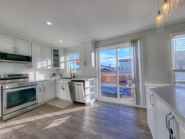 4732 60 Street Ne, House detached with 4 bedrooms, 3 bathrooms and 1 parking in Calgary AB | Image 9