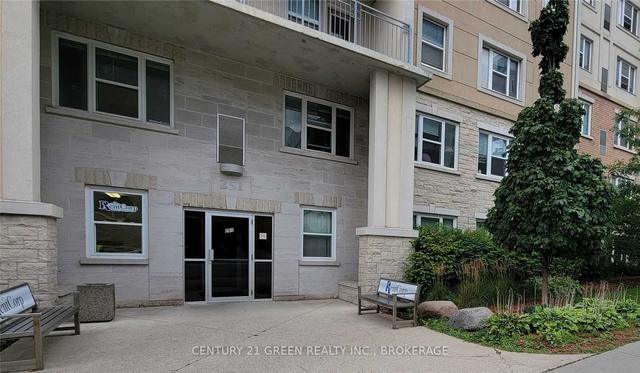 306 - 251 Lester St, Condo with 5 bedrooms, 2 bathrooms and 0 parking in Waterloo ON | Image 9