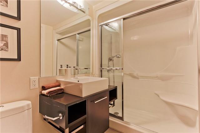 lph07 - 25 Town Centre Crt, Condo with 2 bedrooms, 2 bathrooms and 1 parking in Toronto ON | Image 17