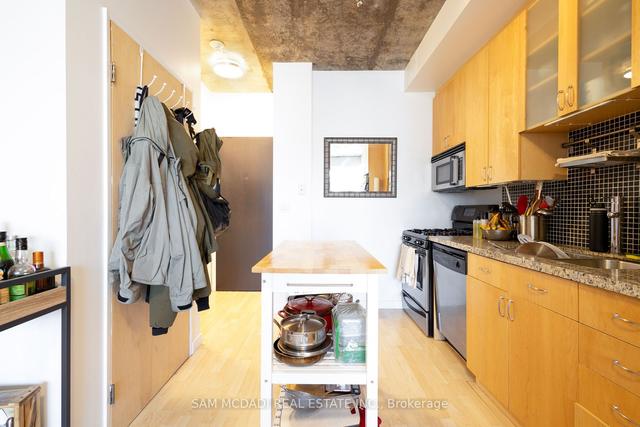 1002 - 1 Shaw St N, Condo with 1 bedrooms, 1 bathrooms and 1 parking in Toronto ON | Image 17