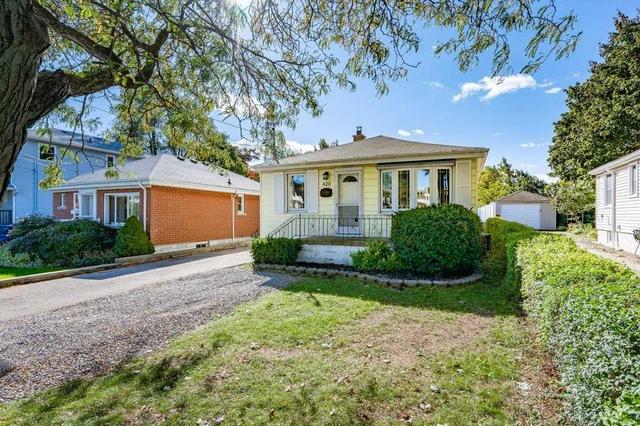 420 Fennell Ave E, House detached with 2 bedrooms, 2 bathrooms and 3 parking in Hamilton ON | Image 12
