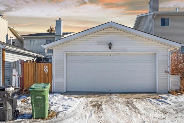 21 Martingrove Place Ne, House detached with 5 bedrooms, 1 bathrooms and 2 parking in Calgary AB | Image 11