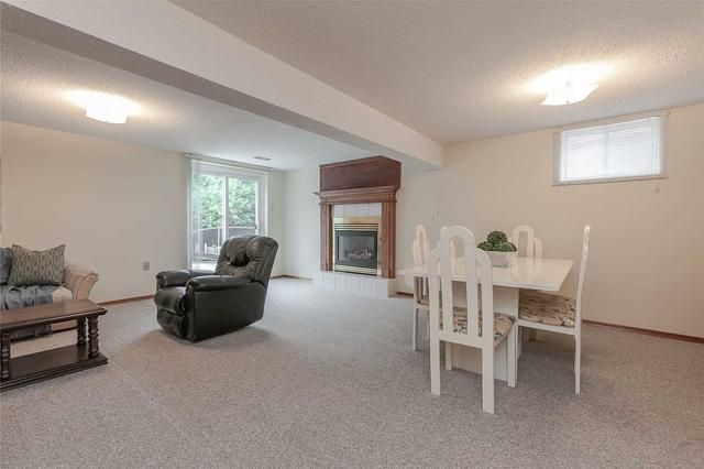 2405 Malcolm Cres, House detached with 3 bedrooms, 2 bathrooms and 3 parking in Burlington ON | Image 27