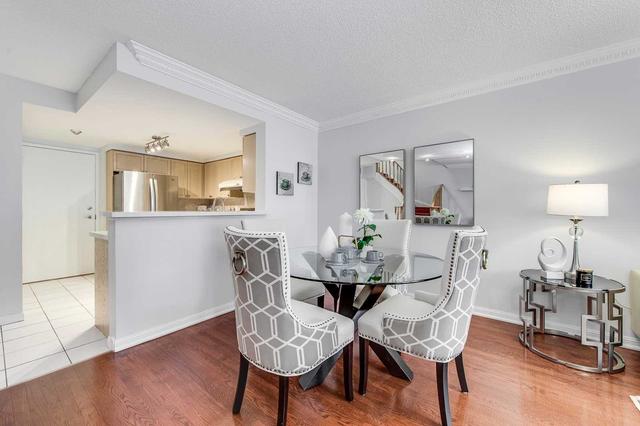 1219 - 28 Sommerset Way, Townhouse with 3 bedrooms, 3 bathrooms and 2 parking in Toronto ON | Image 10