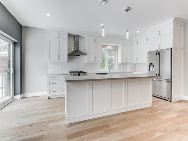 33 Townley Ave, House detached with 4 bedrooms, 5 bathrooms and 4 parking in Toronto ON | Image 4