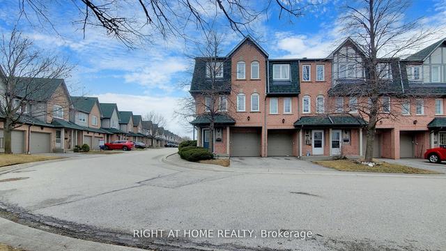 19 - 2955 Thomas St, Townhouse with 3 bedrooms, 3 bathrooms and 2 parking in Mississauga ON | Image 12