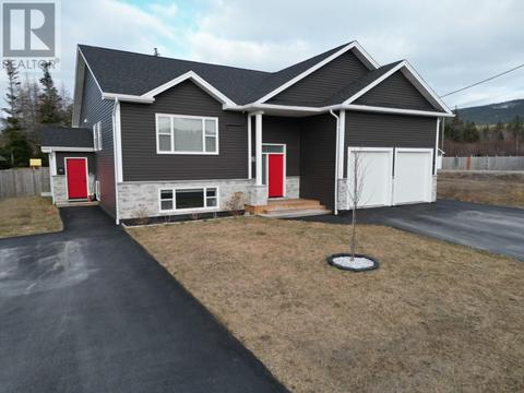 25 Pike Street, House other with 6 bedrooms, 4 bathrooms and null parking in Pasadena NL | Card Image
