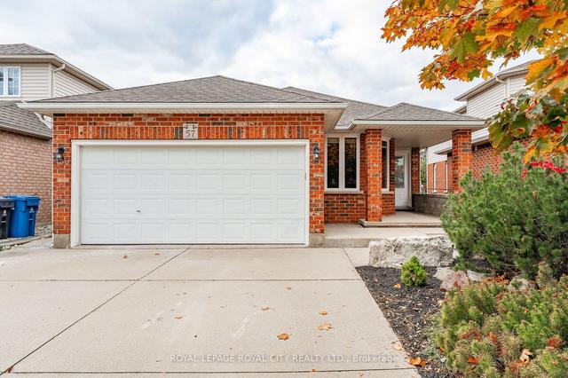 57 Moffatt Lane, House detached with 2 bedrooms, 4 bathrooms and 5 parking in Guelph ON | Image 1