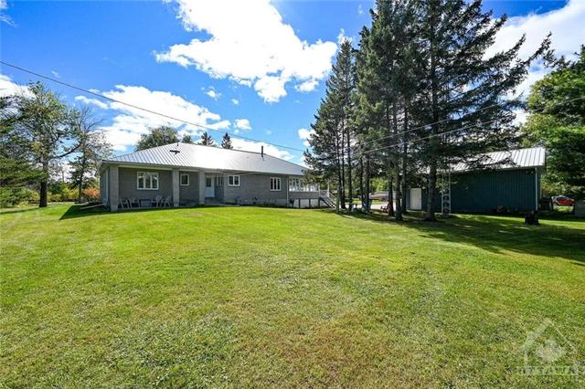 3805 Big Rideau Lake Road, House detached with 3 bedrooms, 2 bathrooms and 12 parking in Rideau Lakes ON | Image 23