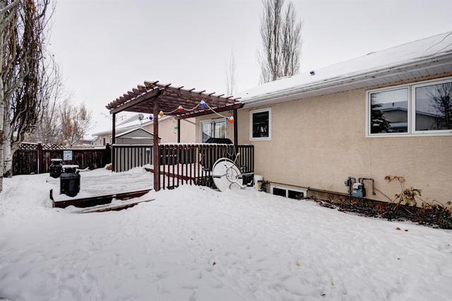 830 Westmount Drive, Home with 3 bedrooms, 3 bathrooms and 4 parking in Wheatland County AB | Image 20