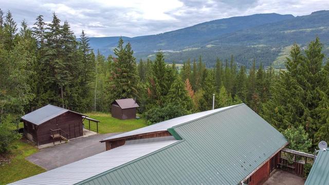 3218 Trinity Valley Road, House detached with 3 bedrooms, 2 bathrooms and 15 parking in North Okanagan F BC | Image 11