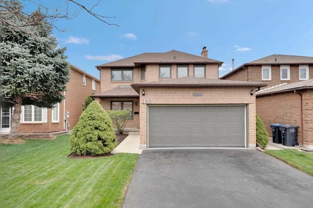109 Major Wm Sharpe Dr, House detached with 4 bedrooms, 3 bathrooms and 4 parking in Brampton ON | Image 1