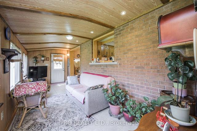 53 Glover Rd, House detached with 3 bedrooms, 2 bathrooms and 6 parking in Hamilton ON | Image 10