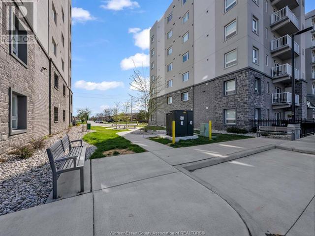 102 - 1675 Banwell, Condo with 2 bedrooms, 2 bathrooms and null parking in Windsor ON | Image 4