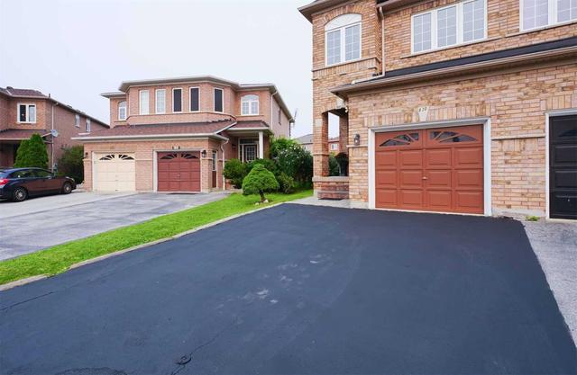 830 Khan Cres, House semidetached with 3 bedrooms, 4 bathrooms and 3 parking in Mississauga ON | Image 23