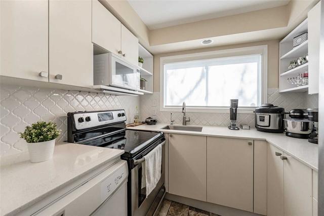 54 - 46 Cedarwoods Cres, Townhouse with 3 bedrooms, 2 bathrooms and 2 parking in Kitchener ON | Image 7