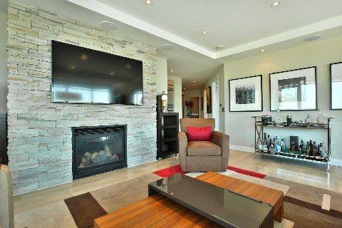 lph2 - 1055 Southdown Rd, Condo with 2 bedrooms, 2 bathrooms and 2 parking in Mississauga ON | Image 12