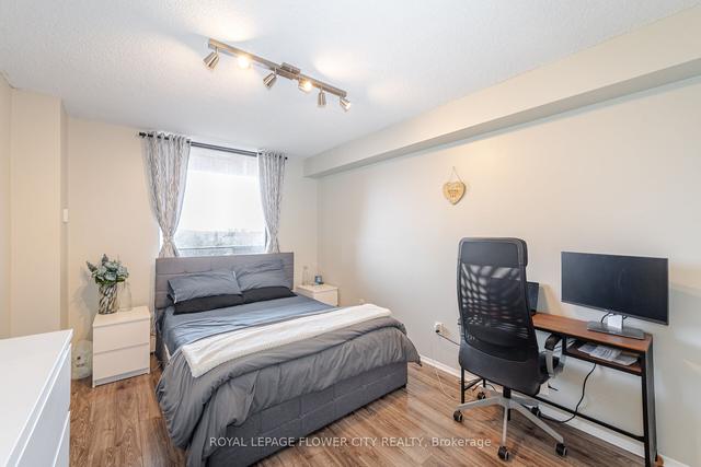 616 - 2929 Aquitaine Ave, Condo with 2 bedrooms, 1 bathrooms and 1 parking in Mississauga ON | Image 3