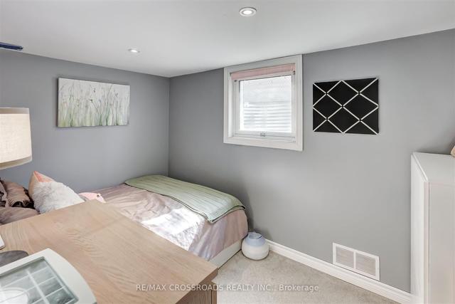 91 Gary Ave, House detached with 2 bedrooms, 2 bathrooms and 2 parking in Hamilton ON | Image 10