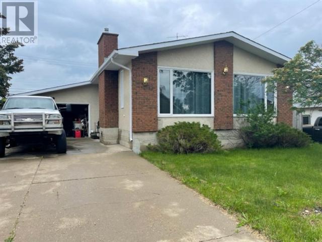 309 1 Avenue W, House detached with 5 bedrooms, 2 bathrooms and 4 parking in Hanna AB | Card Image