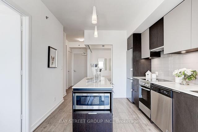 2905 - 203 College St, Condo with 1 bedrooms, 2 bathrooms and 0 parking in Toronto ON | Image 4