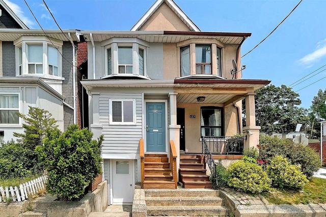 823a Pape Ave, House semidetached with 1 bedrooms, 2 bathrooms and 0 parking in Toronto ON | Image 1