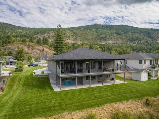 729 Prairie South Road, House detached with 4 bedrooms, 3 bathrooms and null parking in Central Kootenay J BC | Image 55