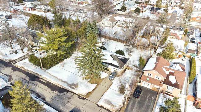 1007 Laporte Street, House detached with 3 bedrooms, 2 bathrooms and 4 parking in Ottawa ON | Image 3