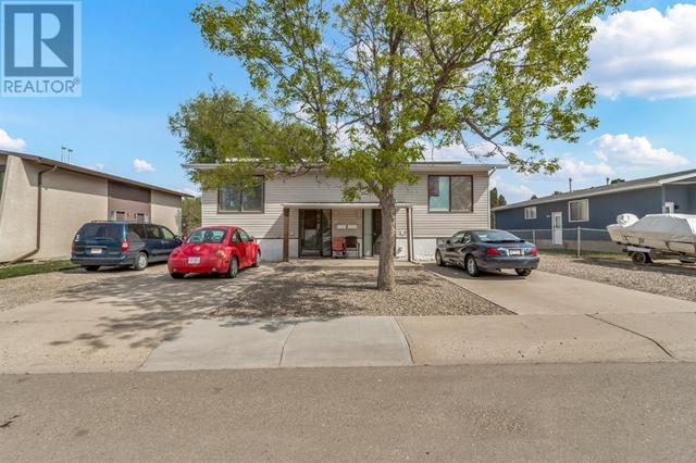 72 Cuyler Road Se, Home with 3 bedrooms, 1 bathrooms and 2 parking in Medicine Hat AB | Card Image