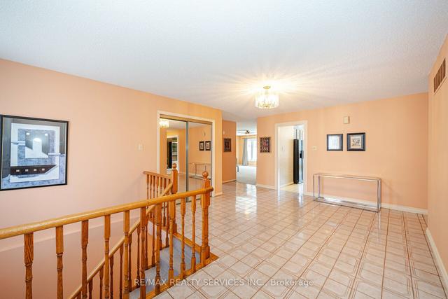 124 Kenpark Ave, House detached with 3 bedrooms, 4 bathrooms and 4 parking in Brampton ON | Image 34