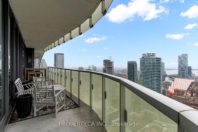3809 - 197 Yonge St, Condo with 2 bedrooms, 2 bathrooms and 0 parking in Toronto ON | Image 15