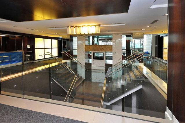 2010 - 235 Sherway Gardens Rd, Condo with 2 bedrooms, 2 bathrooms and 1 parking in Toronto ON | Image 31