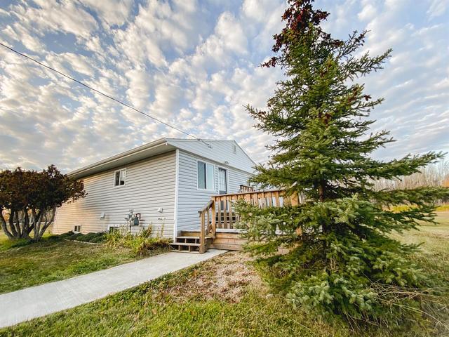 80271 719 Highway, House detached with 3 bedrooms, 2 bathrooms and null parking in Saddle Hills County AB | Image 45