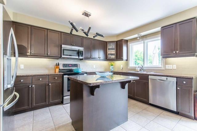96 Sumner Cres, House detached with 4 bedrooms, 3 bathrooms and 2 parking in Grimsby ON | Image 9