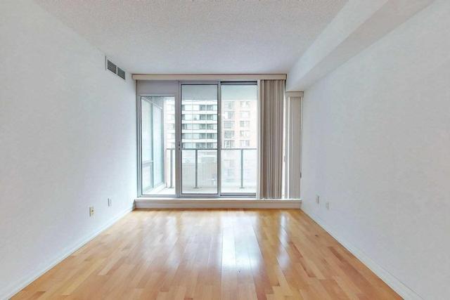 912 - 111 Elizabeth St, Condo with 1 bedrooms, 1 bathrooms and 1 parking in Toronto ON | Image 10