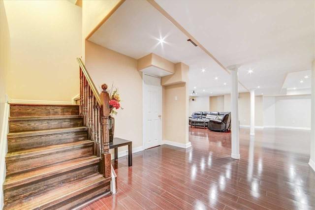 23 Coakwell Dr, House detached with 4 bedrooms, 5 bathrooms and 6 parking in Markham ON | Image 26