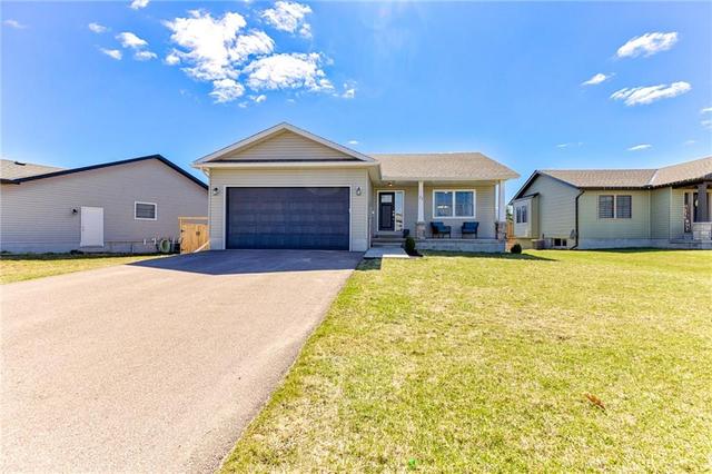 21 Terrance Drive, House detached with 5 bedrooms, 3 bathrooms and 4 parking in Petawawa ON | Image 2
