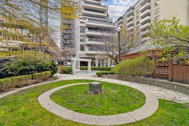 ph6 - 99 Avenue Rd, Condo with 2 bedrooms, 2 bathrooms and 2 parking in Toronto ON | Image 34